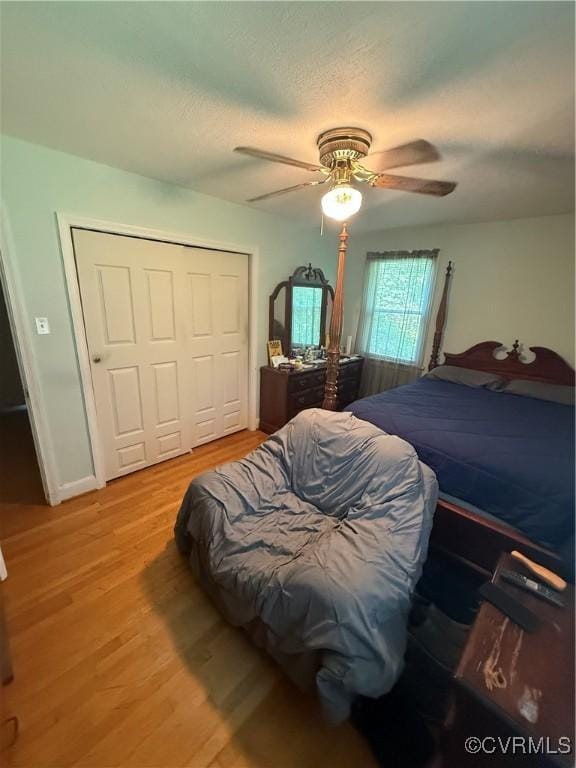 305 Danray Dr, Henrico, VA 23227 - bedroom with wood finished floors, a closet, and ceiling fan