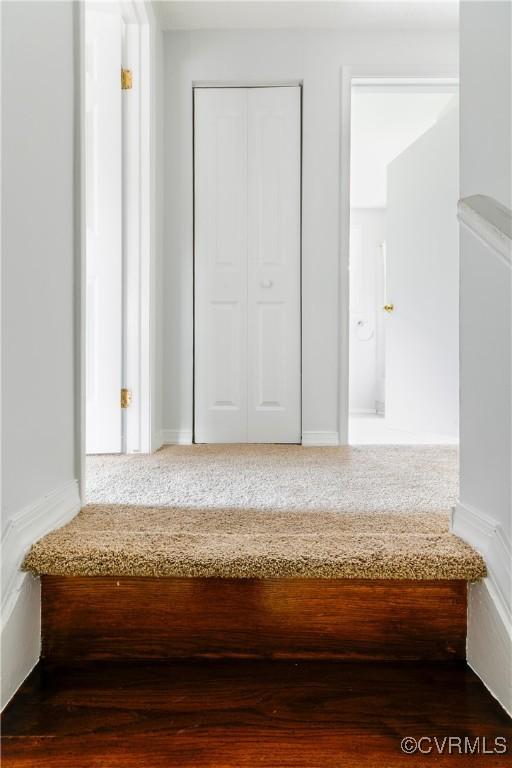 10002 Laurel Lakes Dr, Glen Allen, VA 23060 - view of stairs