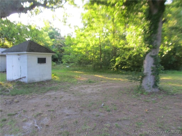 6847 Williams Landing Rd, Hayes, VA 23072 - view of yard featuring a shed