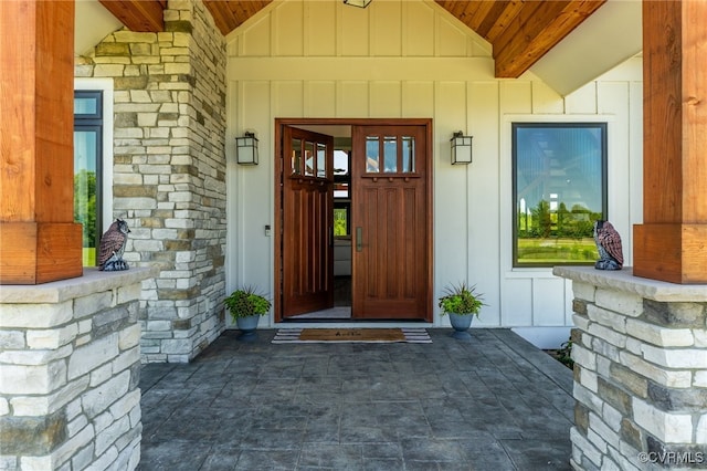 1 Cross County Rd, Mineral, VA 23117 - entrance to property featuring board and batten siding
