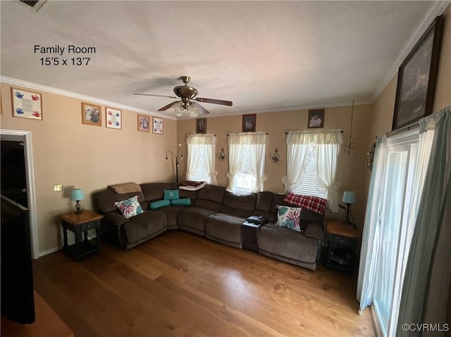6197 Fishermans Way, Mechanicsville, VA 23116 - living area featuring crown molding, a ceiling fan, and light wood-style floors