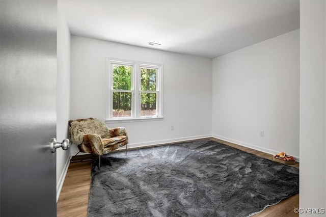 12305 Leesburg Cir, Midlothian, VA 23112 - living area featuring wood finished floors and baseboards