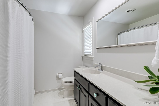 105 Williamson Ct, Henrico, VA 23229 - bathroom featuring double vanity and a shower with curtain