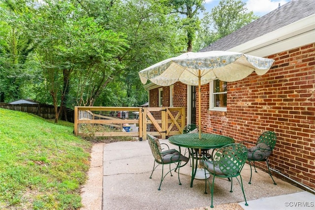 8101 Lake Shore Dr, North Chesterfield, VA 23235 - view of patio with outdoor dining area