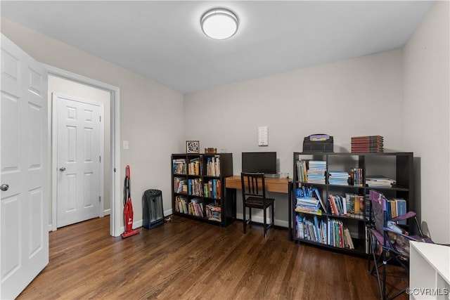 2419 Fon Du Lac Rd, Henrico, VA 23229 - miscellaneous room featuring wood finished floors and baseboards