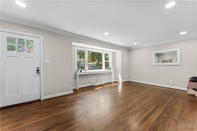 2419 Fon Du Lac Rd, Henrico, VA 23229 - foyer featuring crown molding, wood finished floors, and recessed lighting