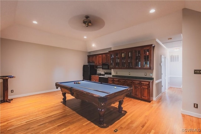 12703 Kelsey Pointe Ct, Chester, VA 23831 - rec room with billiards table, light wood-style flooring, bar area, a ceiling fan, and vaulted ceiling
