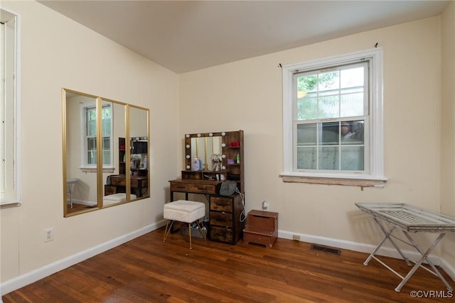 9349 Quinnford Blvd, Chesterfield, VA 23237 - sitting room with wood finished floors
