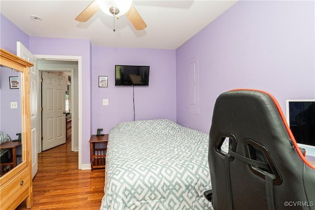 12226 Bristle Cone Ln, Ruther Glen, VA 22546 - bedroom with light wood finished floors and a ceiling fan