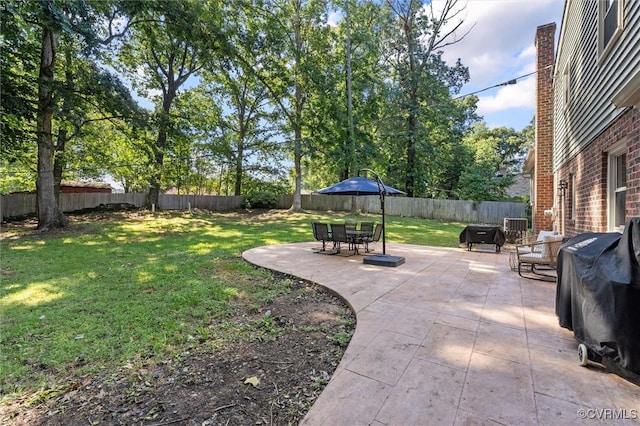 1101 Clearlake Rd, Chesterfield, VA 23236 - fenced backyard featuring a patio area