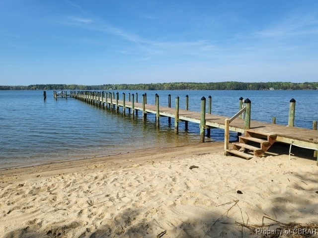 27 E W Pkwy, Gloucester, VA 23061