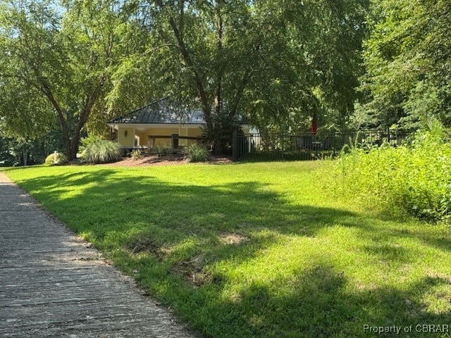 27 E W Pkwy, Gloucester, VA 23061