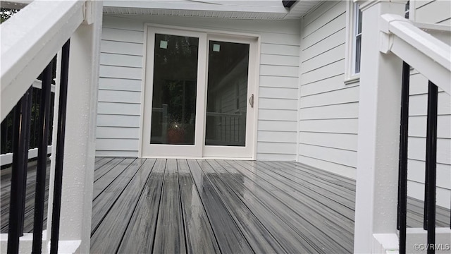 8057 Hermitage Rd, Henrico, VA 23228 - view of wooden deck