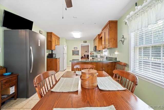 2551 Walkers Ridge Cir, Powhatan, VA 23139 - dining space featuring a ceiling fan