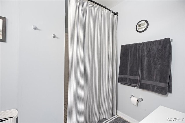 2551 Walkers Ridge Cir, Powhatan, VA 23139 - bathroom featuring a shower with shower curtain