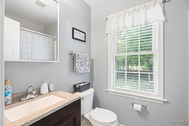 2551 Walkers Ridge Cir, Powhatan, VA 23139 - bathroom featuring healthy amount of natural light, vanity, and curtained shower