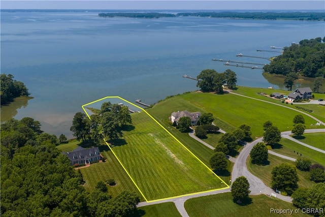 2 River Village Dr, Weems, VA 22576