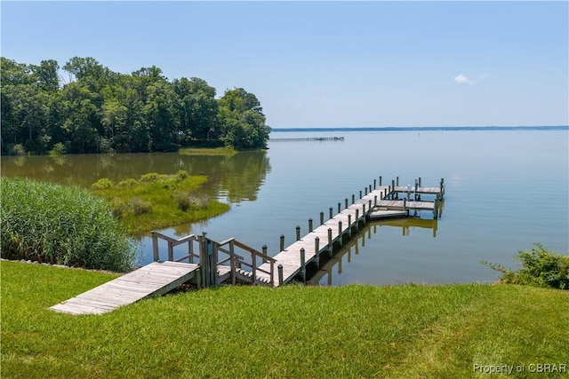 2 River Village Dr, Weems, VA 22576