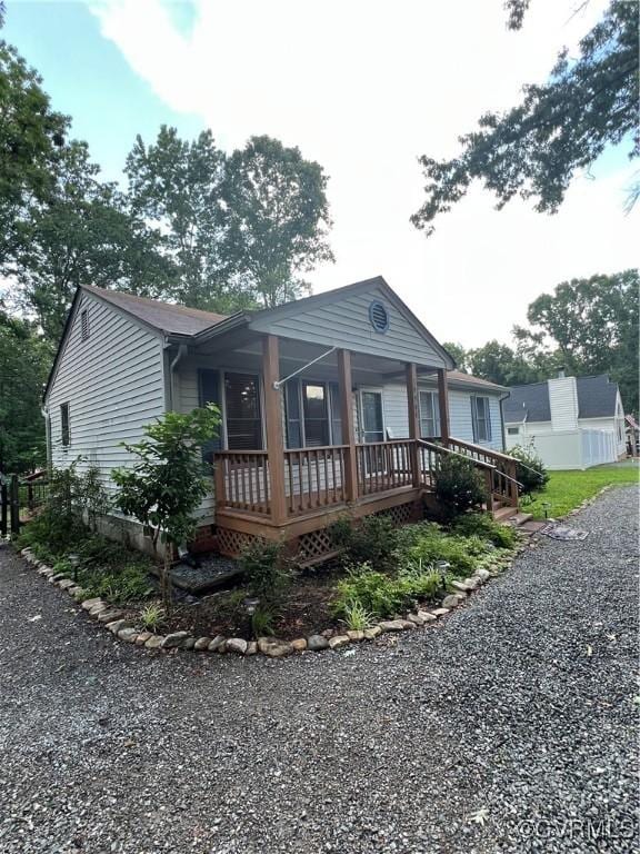 10904 Robin Spring Ln, Glen Allen, VA 23060 - view of front of home with a porch