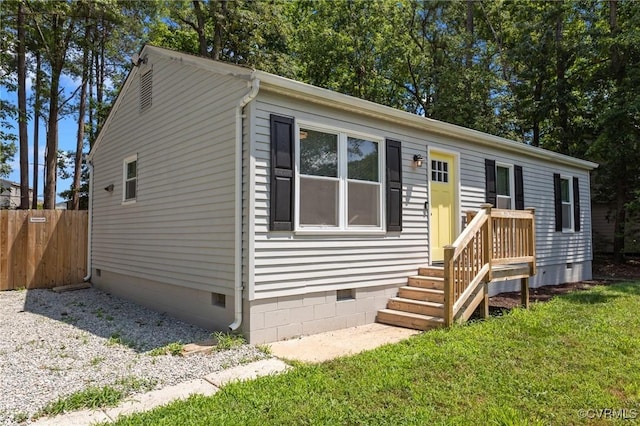 611 Queensway Rd, North Chesterfield, VA 23236 - view of front of house with crawl space