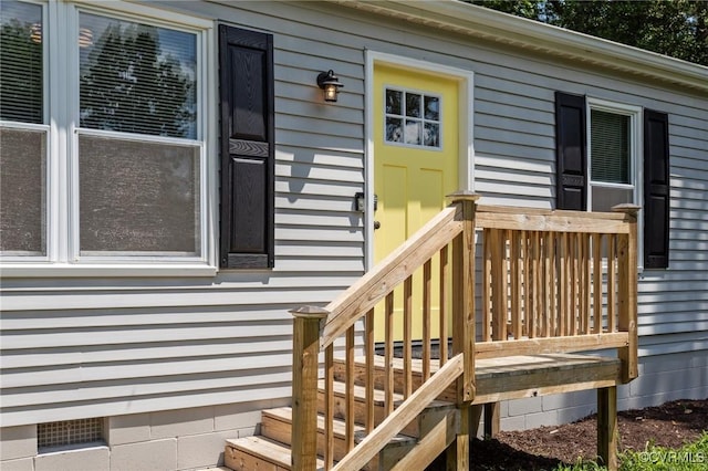 611 Queensway Rd, North Chesterfield, VA 23236 - property entrance featuring crawl space