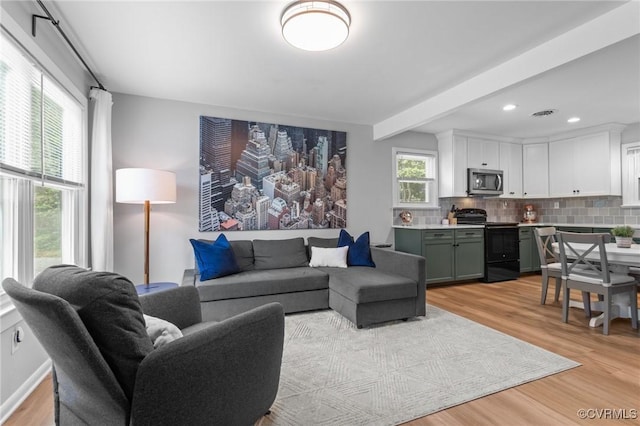 611 Queensway Rd, North Chesterfield, VA 23236 - living area featuring light wood-style flooring and recessed lighting