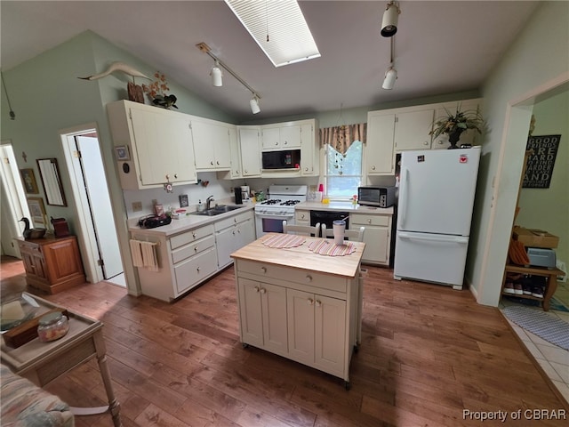134 Dove, Deltaville, VA 23043 - photo 2
