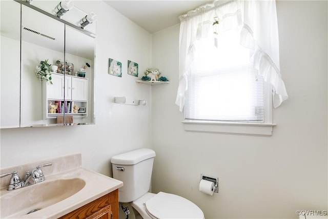4601 Helena Cir, Petersburg, VA 23803 - half bath with toilet and vanity