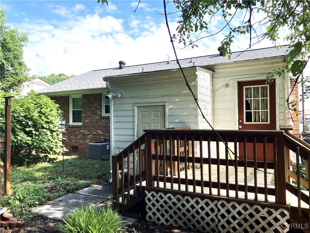 117 Wright Ave, Colonial Heights, VA 23834 - view of wooden deck