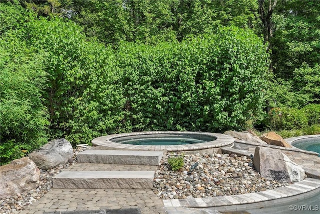 923 Merchant Lee Pl, Manakin Sabot, VA 23103 - exterior view of a hot tub