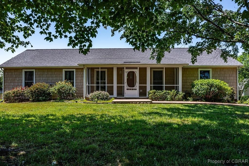 241 Lagrange Ave, Kilmarnock, VA 22482 - photo 1