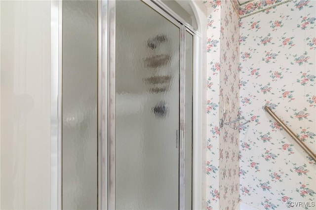 4410 Sharonridge Dr, North Chesterfield, VA 23236 - full bath with wallpapered walls and a shower stall