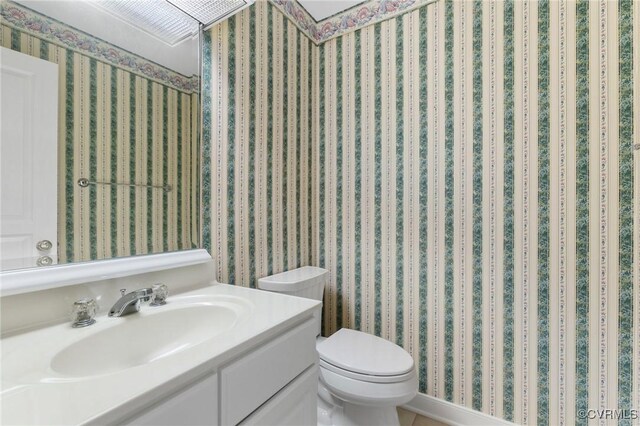 4410 Sharonridge Dr, North Chesterfield, VA 23236 - half bath with vanity and wallpapered walls