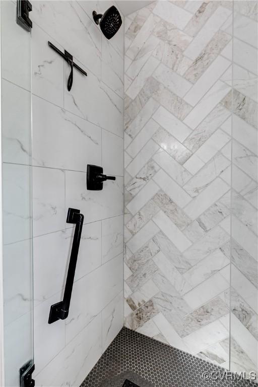 12103 Wexwood Pl, North Chesterfield, VA 23236 - full bathroom featuring a tile shower