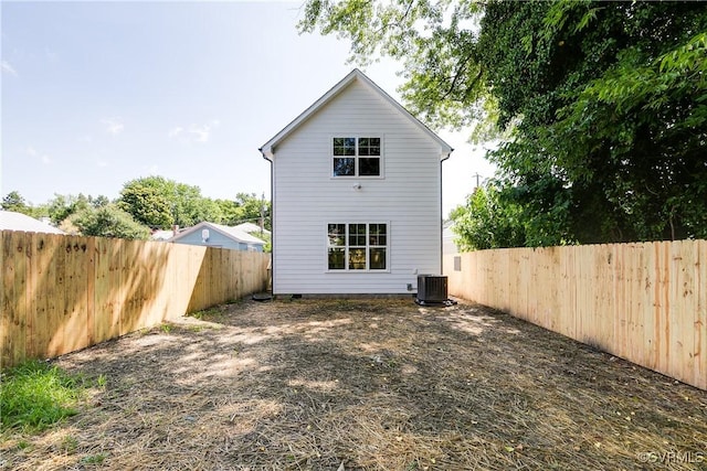 18 W 29th St, Richmond, VA 23223 - rear view of property featuring a fenced backyard