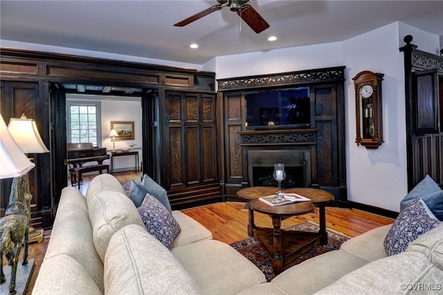 99 Walnut Hills Dr, Williamsburg, VA 23185 - living area featuring a fireplace, ceiling fan, light wood-style flooring, and recessed lighting