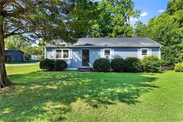 1110 Pine Ave, Hopewell, VA 23860 - view of front facade with a front lawn