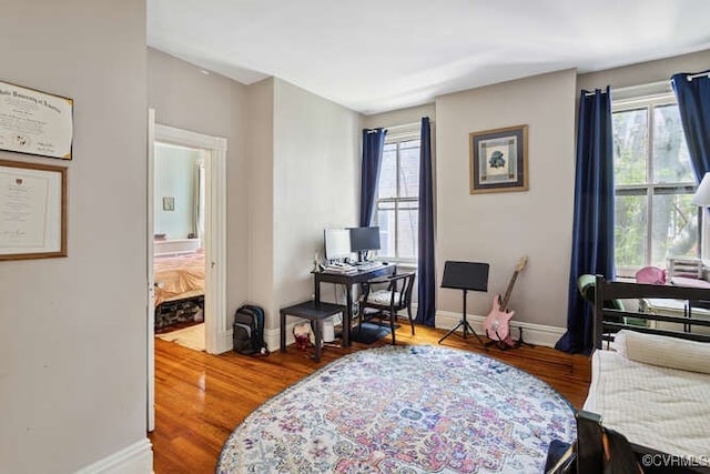 2024 Park Ave, Richmond, VA 23220 - living area featuring wood finished floors
