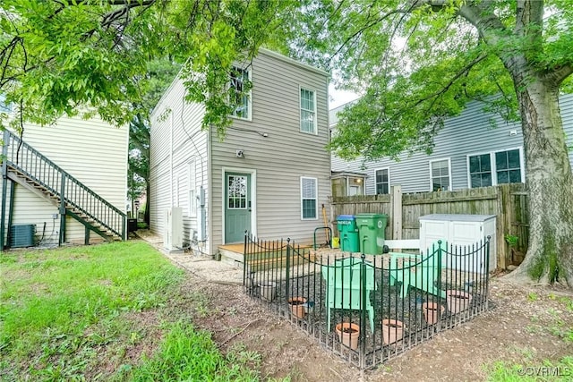 1410 W Clay St, Richmond, VA 23220 - back of house featuring stairway