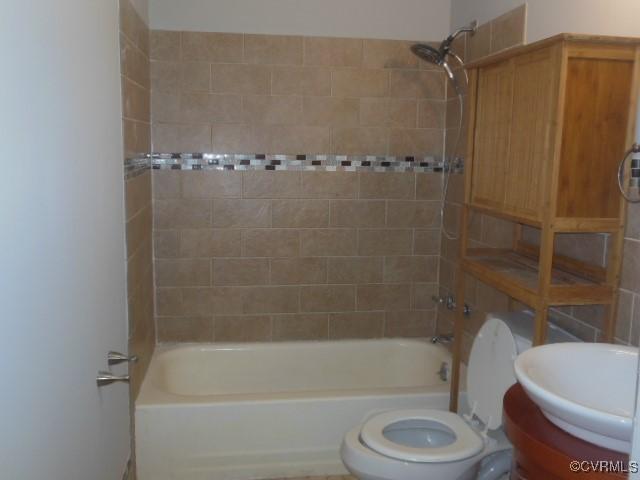 5220 Castlewood Rd Unit E, Chesterfield, VA 23234 - bathroom with shower / bathtub combination