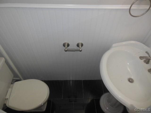 5220 Castlewood Rd Unit E, Chesterfield, VA 23234 - bathroom with a sink and toilet