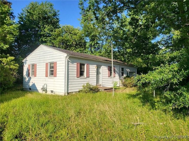 122 Longhill Rd, Williamsburg, VA 23185 - view of side of home featuring crawl space