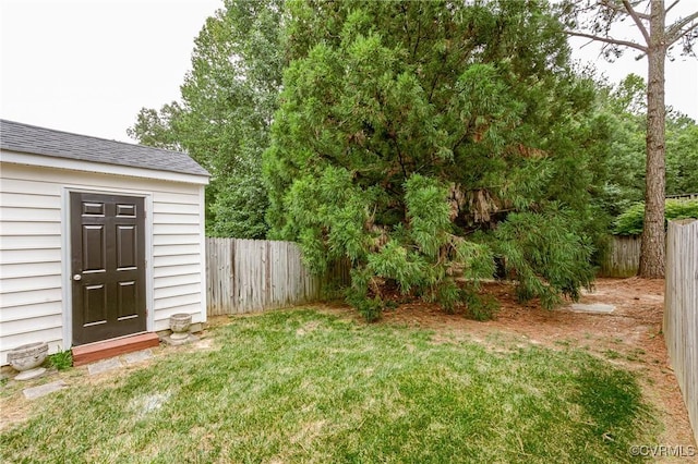11405 Friars Walk Ct, Glen Allen, VA 23059 - fenced backyard with an outbuilding