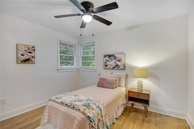 520 Heth Rd, Petersburg, VA 23805 - bedroom featuring light wood-style floors and ceiling fan