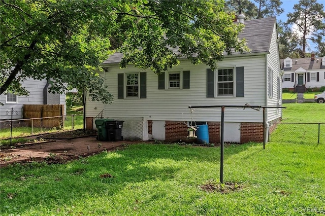 914 Kensington Ave, Colonial Heights, VA 23834 - rear view of property featuring a shingled roof