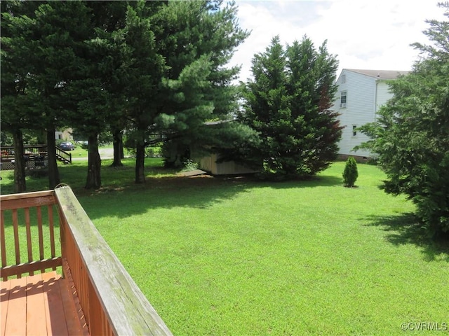 6329 Sledds Lake Rd, Mechanicsville, VA 23111 - view of green lawn