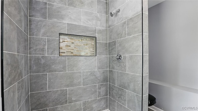 1531 Berkeley Ave, Petersburg, VA 23805 - bathroom with a tile shower