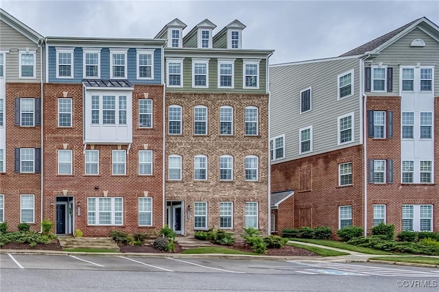 4357 Saunders Station Loop Unit B, Henrico, VA 23233 - view of building exterior featuring uncovered parking