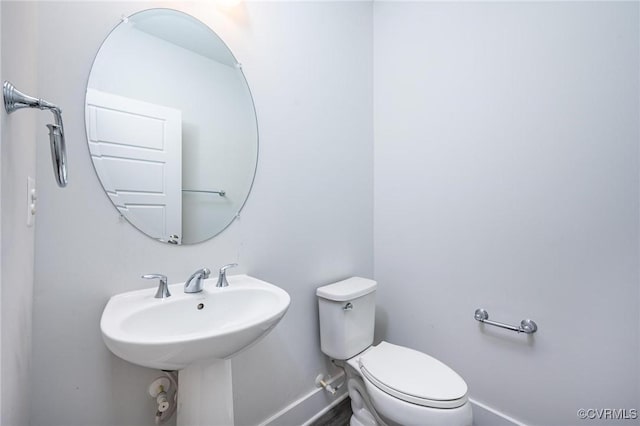 4357 Saunders Station Loop Unit B, Henrico, VA 23233 - bathroom with baseboards and toilet