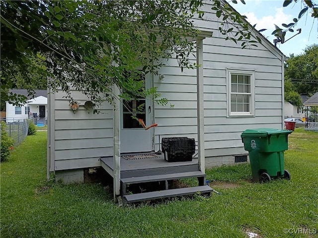 32 Seaboard St, Petersburg, VA 23803 - view of side of property with crawl space